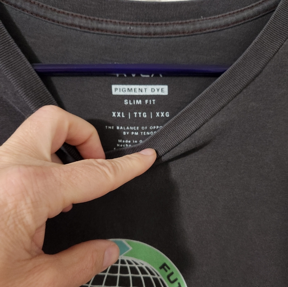 XXL slim RVCA.. - Picture 2 of 2